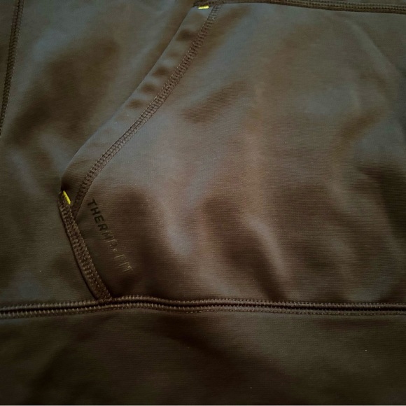Nike THERMA-Fit Hoodie Medium. Gray with Neon Yellow accents - Picture 2 of 10